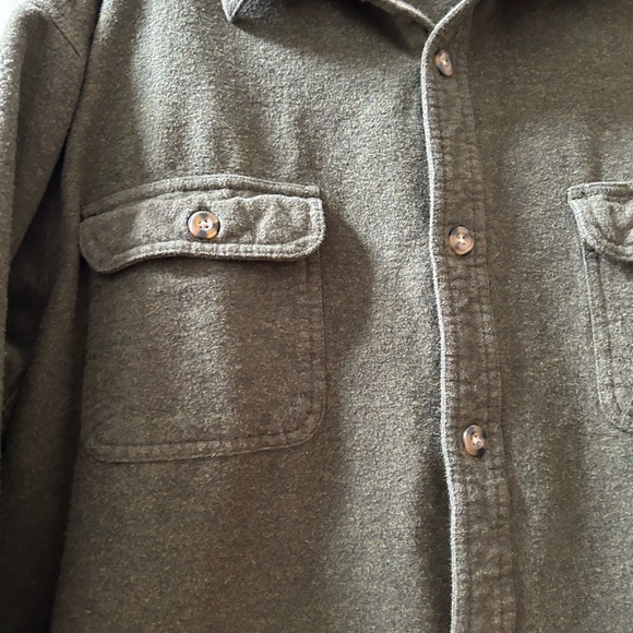 Canyon Guide Outfitters button down flannel. Olive/Army green. Soft. Rugged. XL - Picture 2 of 11